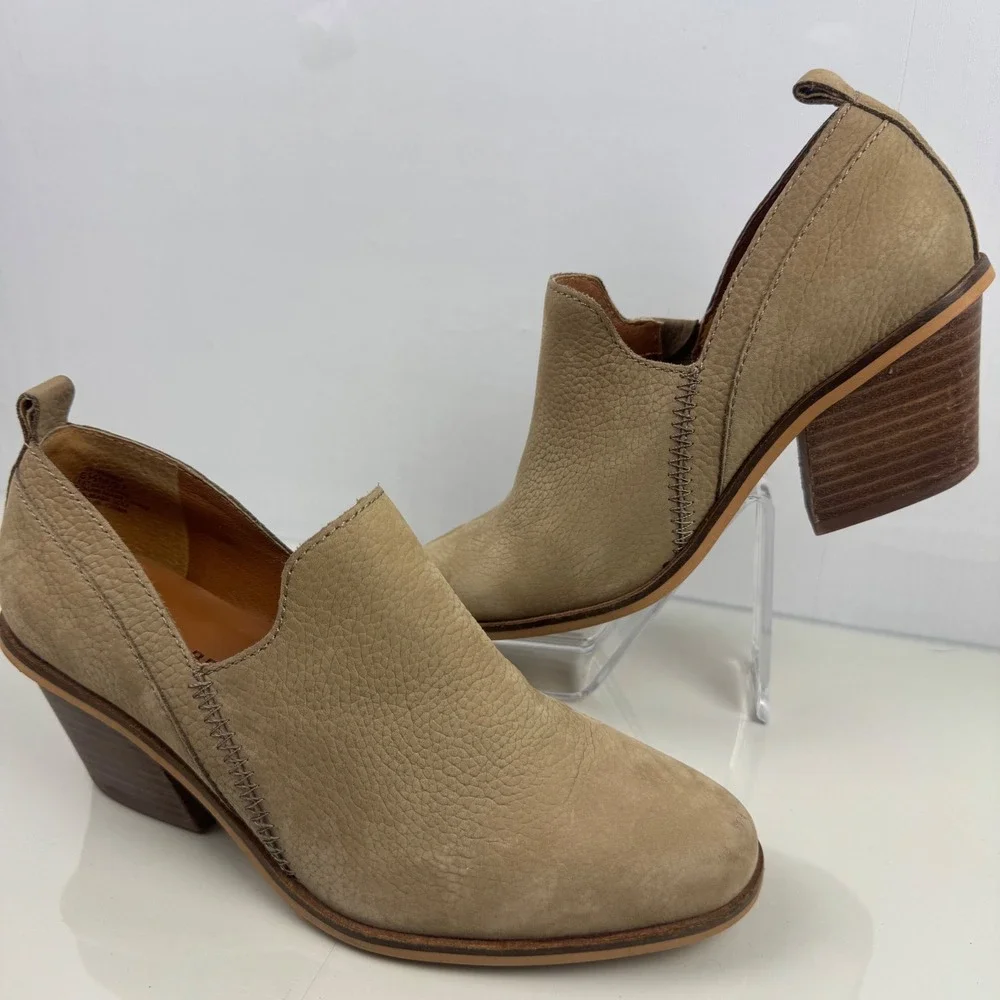 Lucky Brand Vennia‎ Ankle Booties Leather Block Heel Casual Tan Women Size 6.5